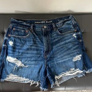 American Eagle 90s boyfriend shorts